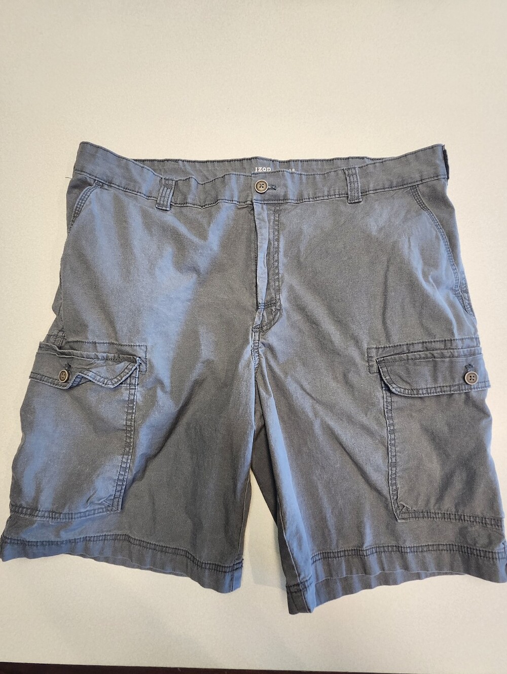 IZOD Saltwater Stretch Gray/Olive Green Cargo Shorts, 38